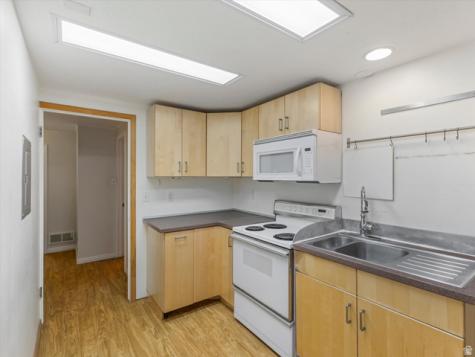 1204 E Iris Lane Millcreek UT 84106