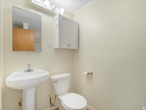 1204 E Iris Lane Millcreek UT 84106
