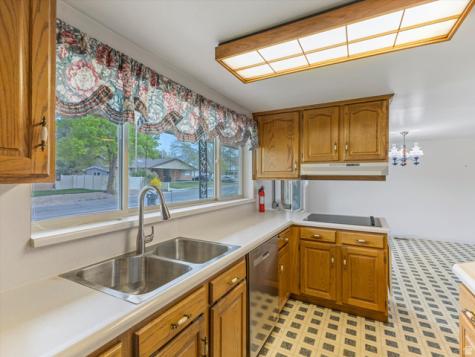 1204 E Iris Lane Millcreek UT 84106