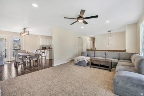 371 W 1125 N Centerville UT 84014