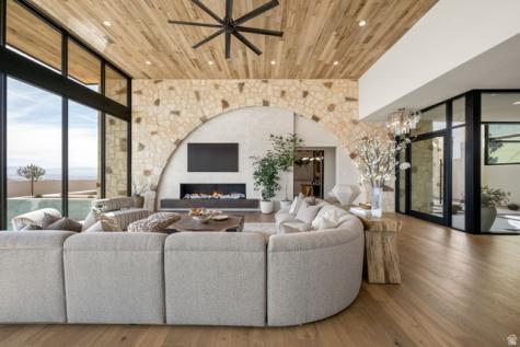 298 E Colima Road Washington UT 84780