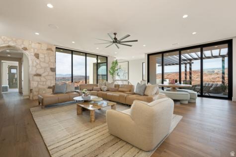 298 E Colima Road Washington UT 84780