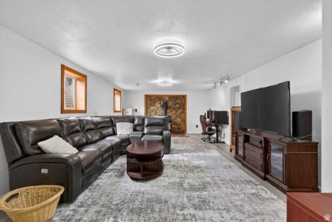 935 S 880 W Payson UT 84651
