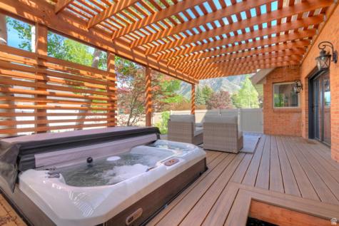 16 E Gatehouse Lane S Sandy UT 84092