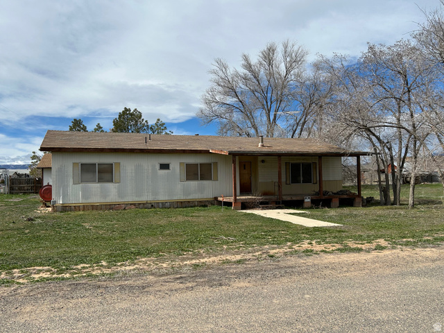 15 N 450 E Escalante UT 84726