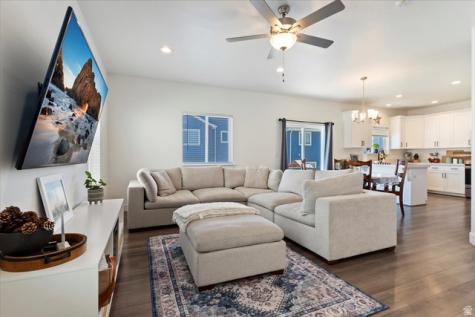 7168 N Silver Spring Way E Eagle Mountain UT 84005