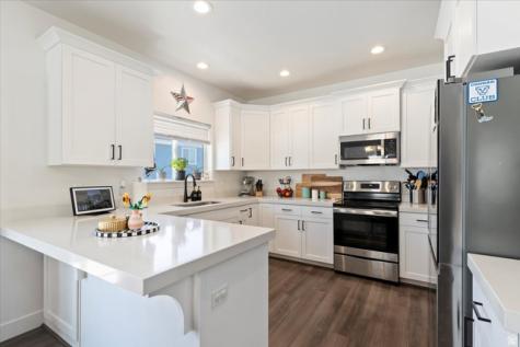 7168 N Silver Spring Way E Eagle Mountain UT 84005