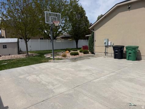 7766 S 5320 W West Jordan UT 84081