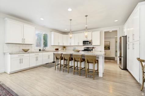 965 Freedom Point Way Bluffdale UT 84065