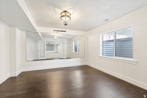 965 Freedom Point Way Bluffdale UT 84065