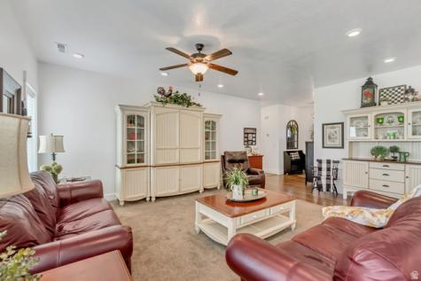919 E 2050 N North Ogden UT 84414