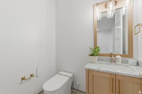5845 S 1900 E Holladay UT 84121