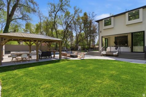 5845 S 1900 E Holladay UT 84121