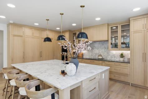 5845 S 1900 E Holladay UT 84121