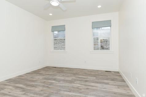 86 S 950 E Hyde Park UT 84318