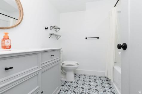 86 S 950 E Hyde Park UT 84318