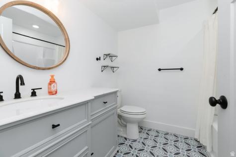 86 S 950 E Hyde Park UT 84318