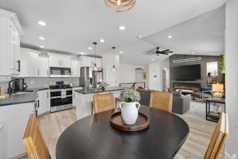 1031 S 1525 W Syracuse UT 84075