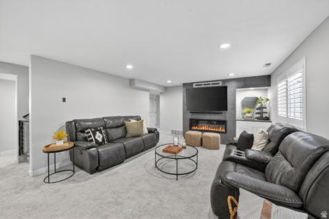 1031 S 1525 W Syracuse UT 84075
