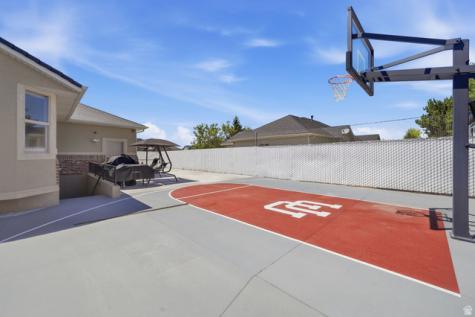 1031 S 1525 W Syracuse UT 84075
