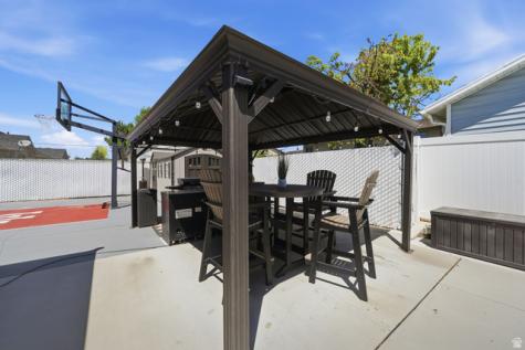 1031 S 1525 W Syracuse UT 84075