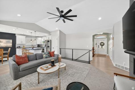 1031 S 1525 W Syracuse UT 84075
