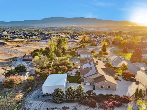 1040 E Canyon Road Hyde Park UT 84318