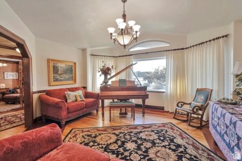 1040 E Canyon Road Hyde Park UT 84318