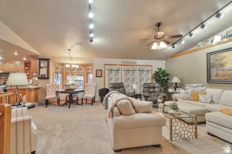 1040 E Canyon Road Hyde Park UT 84318