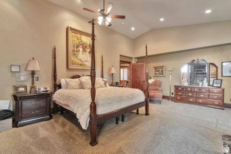 1040 E Canyon Road Hyde Park UT 84318