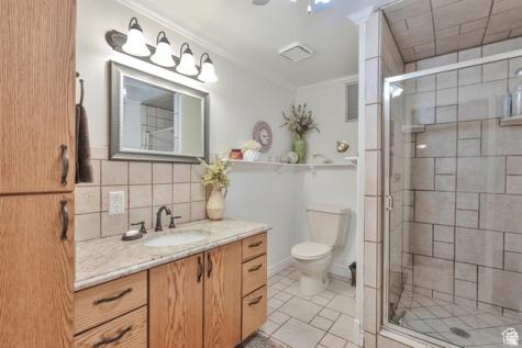 1040 E Canyon Road Hyde Park UT 84318