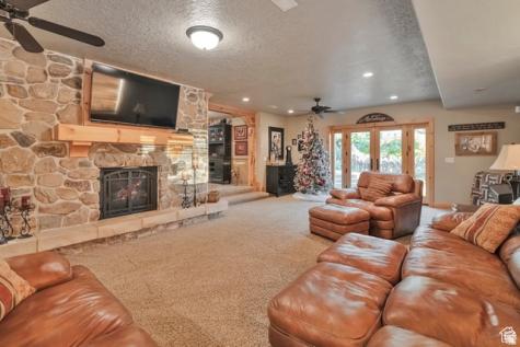 1040 E Canyon Road Hyde Park UT 84318