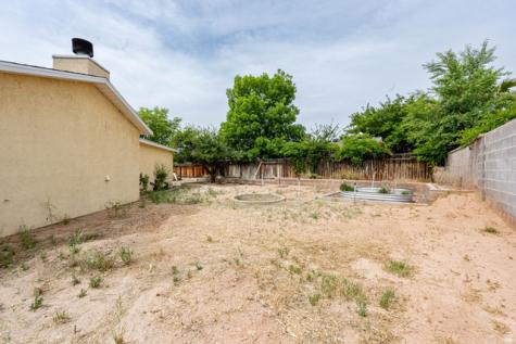 2392 E 480 N St. George UT 84790