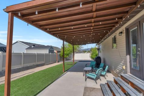 2454 E Ox Yoke Drive Eagle Mountain UT 84005