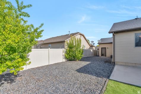 2454 E Ox Yoke Drive Eagle Mountain UT 84005