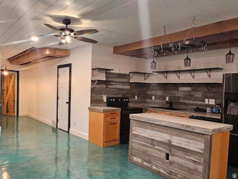 711 E 400 N Springville UT 84663