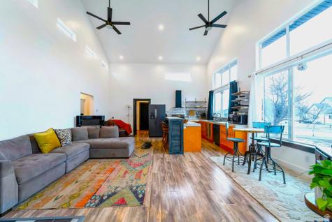 711 E 400 N Springville UT 84663