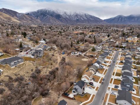 711 E 400 N Springville UT 84663