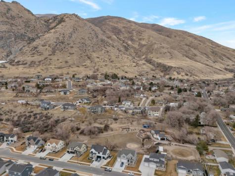 711 E 400 N Springville UT 84663