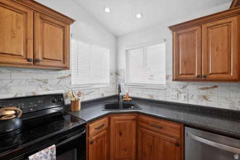 367 E 950 N Lehi UT 84043