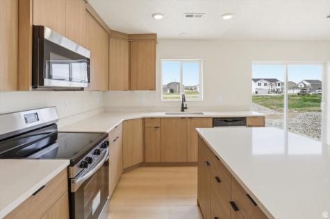 1404 S 110 W Tremonton UT 84337