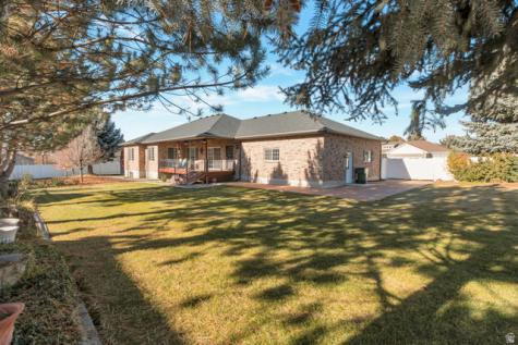 290 E 450 S Hyde Park UT 84318
