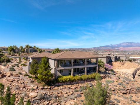 2376 E Stone Crest Circle St. George UT 84790