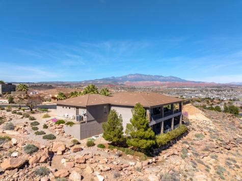 2376 E Stone Crest Circle St. George UT 84790