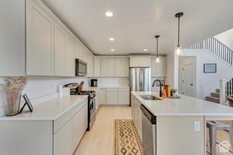 4642 N Frisco Peak Drive E Eagle Mountain UT 84005