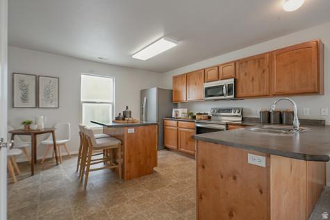 2128 E Eagle Crest Way Eagle Mountain UT 84005