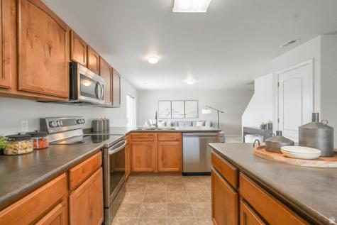 2128 E Eagle Crest Way Eagle Mountain UT 84005