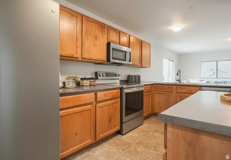 2128 E Eagle Crest Way Eagle Mountain UT 84005