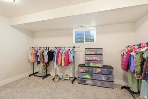 1147 W 25 S Clearfield UT 84015