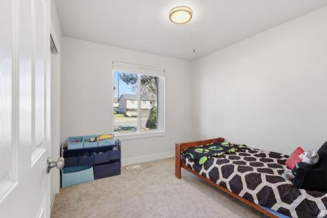 1147 W 25 S Clearfield UT 84015